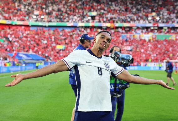 Trent-Alexander-Arnold-Inglaterra-Suiza-EURO2024.jpg